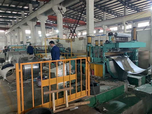 Stärke 4mm galvanisierte die Stahlspule, die Ausrüstung des Kohlenstoffstahls aufschlitzt