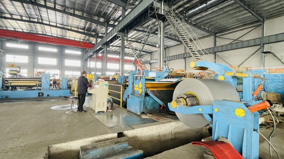 1800mm Blech-Trennsäge mit Fettschrift hydraulisches Decoiler