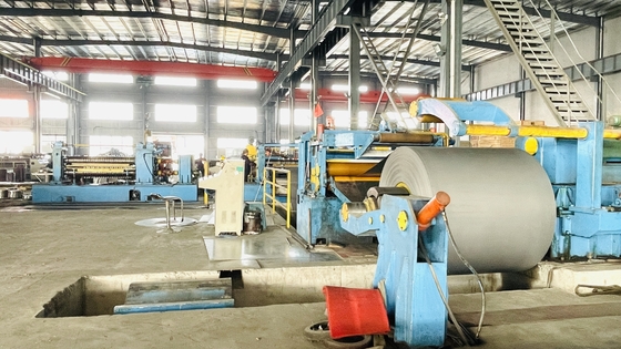 1800mm Blech-Trennsäge mit Fettschrift hydraulisches Decoiler