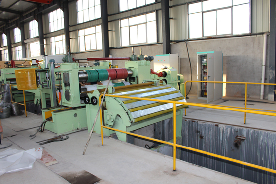 Spulen-Slitter MAs (0.3-2) ×1300mm Metallfür der Iran-Markt mit hoher Geschwindigkeit für Stärke 0.3-2mm