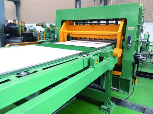 Blechtafel-Schnitt zur Längenlinie für Längsschnitt für Stärke 0.3-3mm, maximale Spule 15T durch PLC-Steuerung